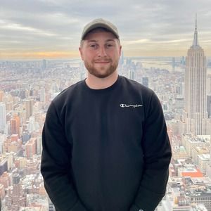 Meet your Posher, Derrick